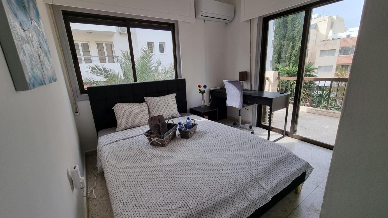 Cozy Beach Apt / 100 Mbit+ Netflix / Near Airport Larnaca Exteriör bild